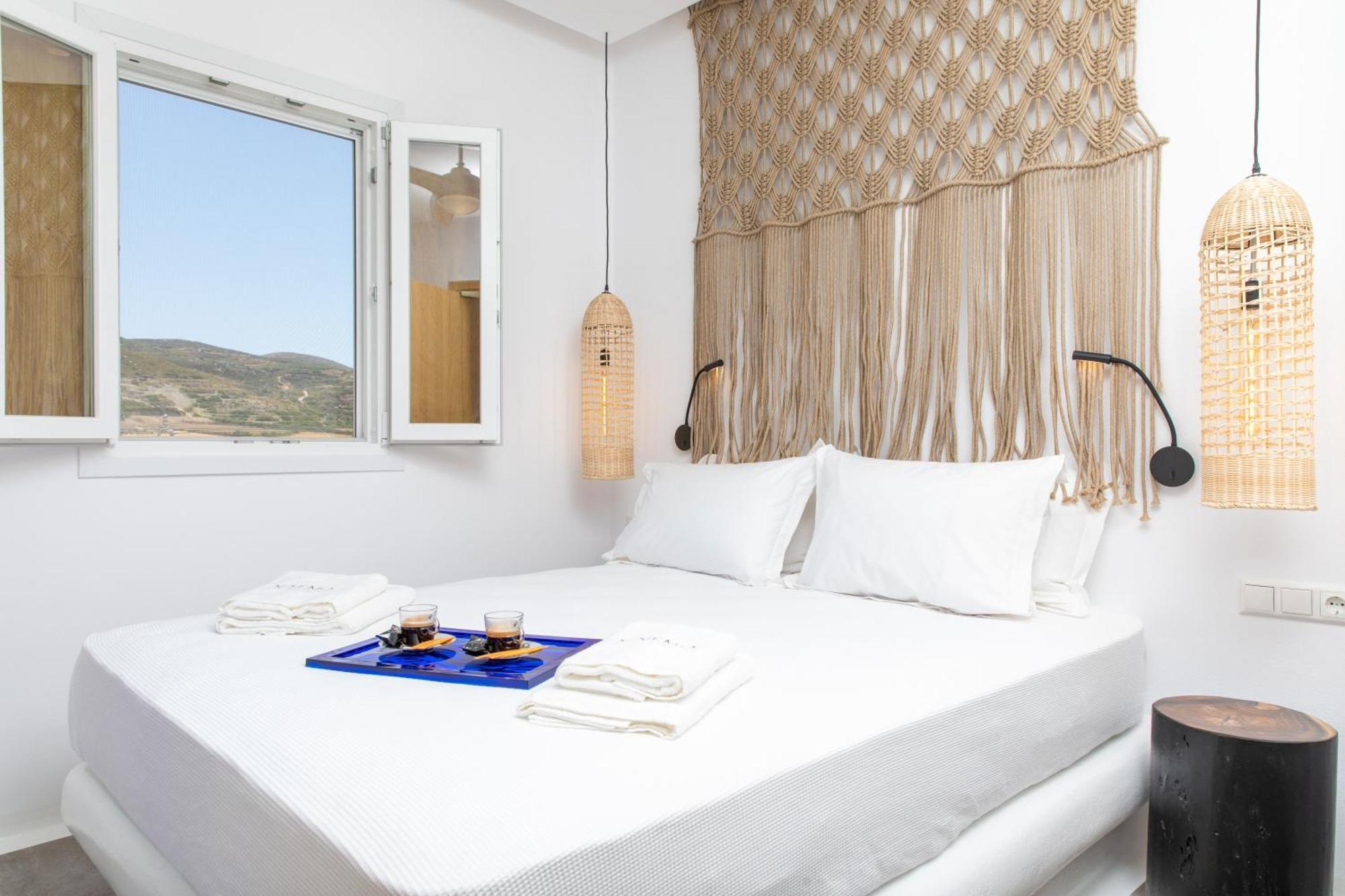 Ninemia Naxos Suites Agios Thaleleos Bilik gambar